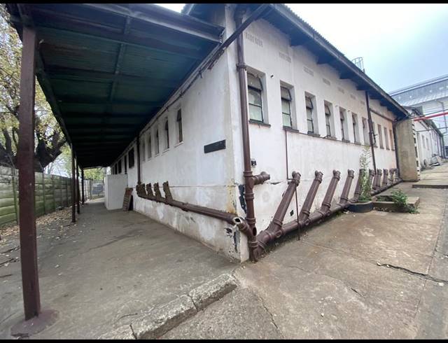 2,000M² WAREHOUSE TO LET IN INDUSTRIA WEST